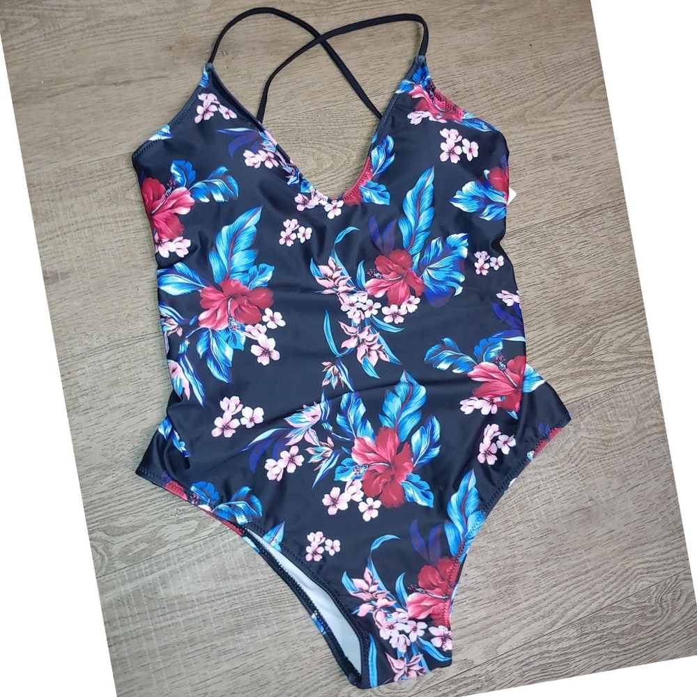 2/$20 Floral Swim suit Sz M